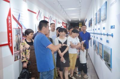 爱在k8凯发天生赢家——公司组织“敬职爱家”之优秀职工家属进企业参观体验活动