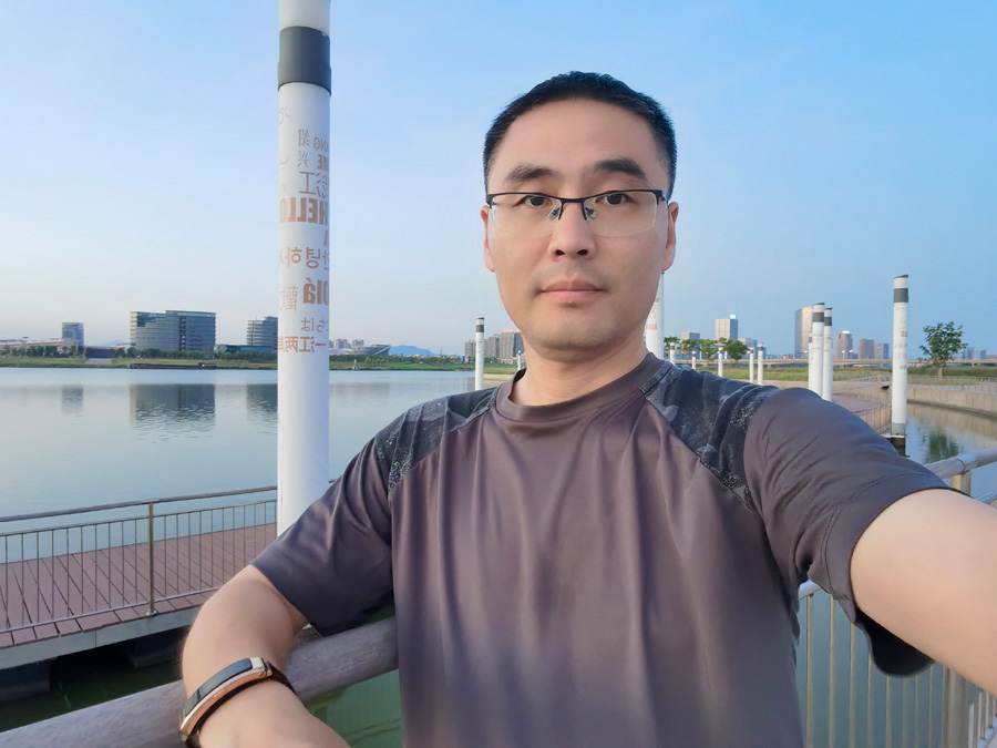 2022年度k8凯发天生赢家医药金鹰奋斗者——汤  旗